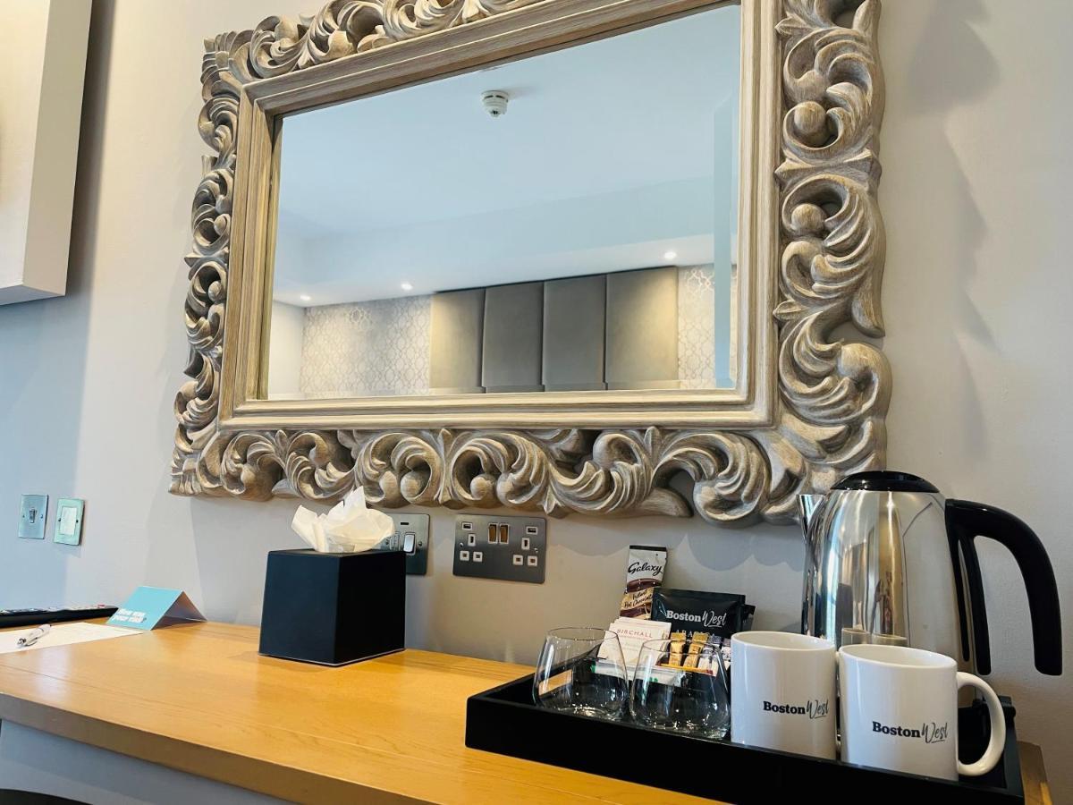 Boston West Hotel المظهر الخارجي الصورة