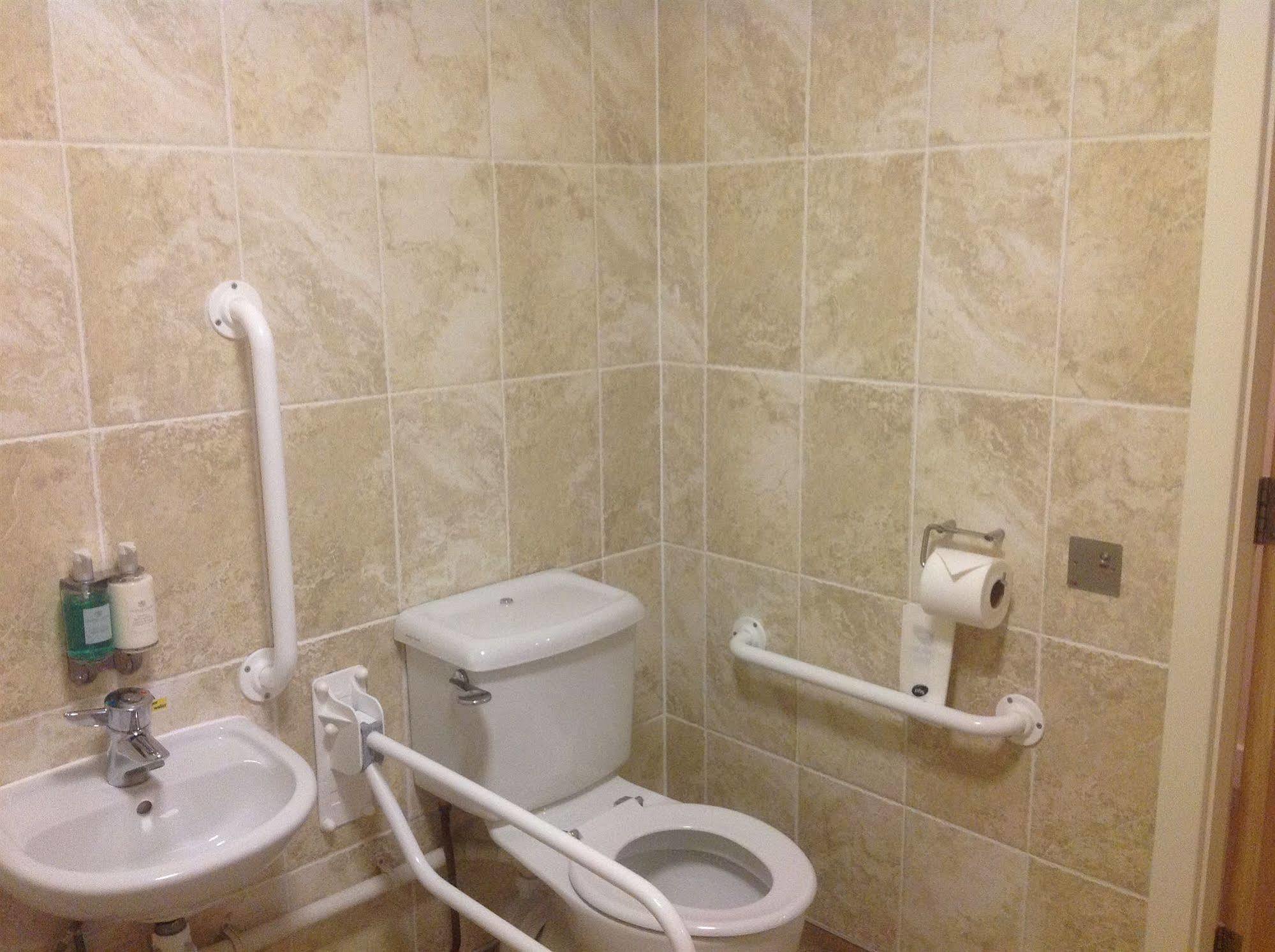 Boston West Hotel المظهر الخارجي الصورة